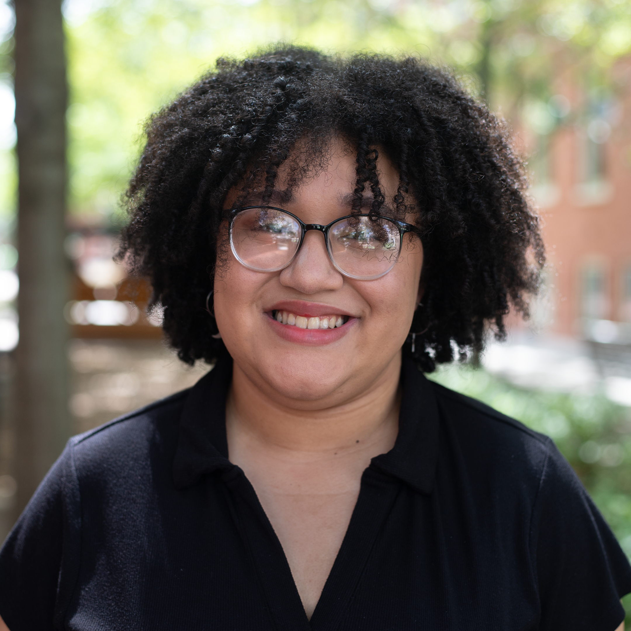 Falu Guzman headshot