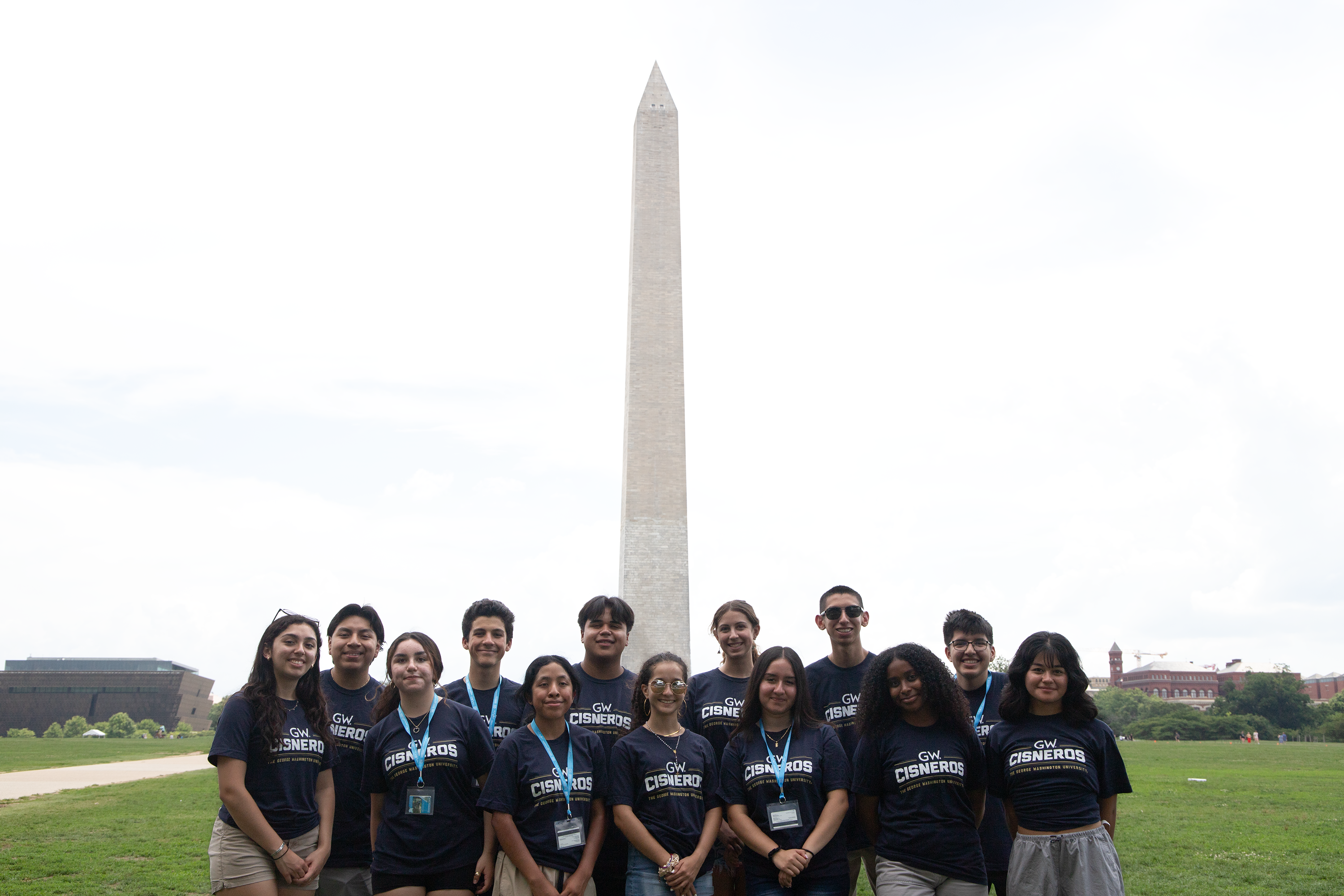 Group of students standing in front of Washington Monument