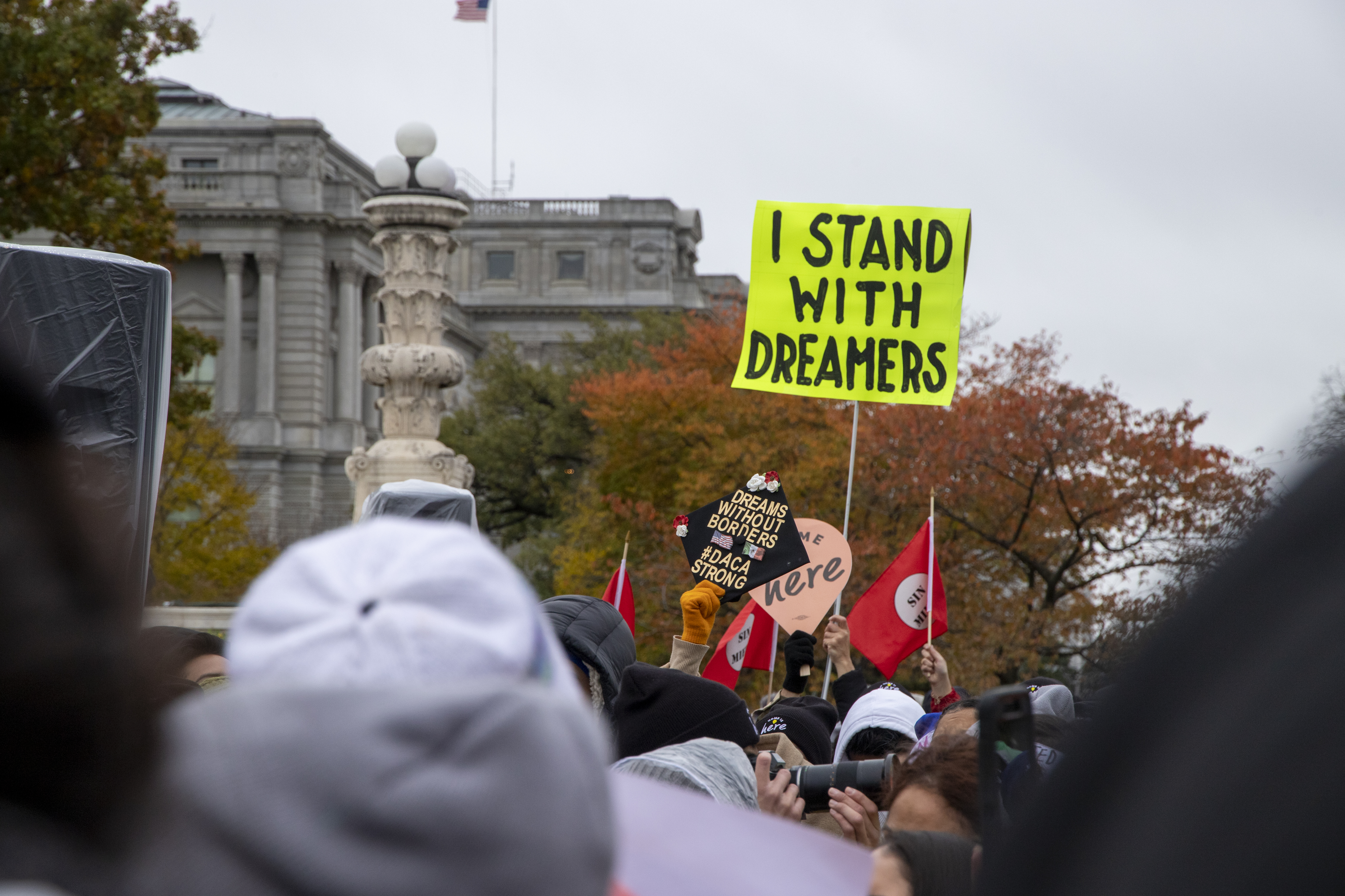 Sign that reads, "I stand with Dreamers"