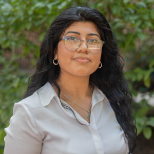 Alexis Reyonoso Headshot