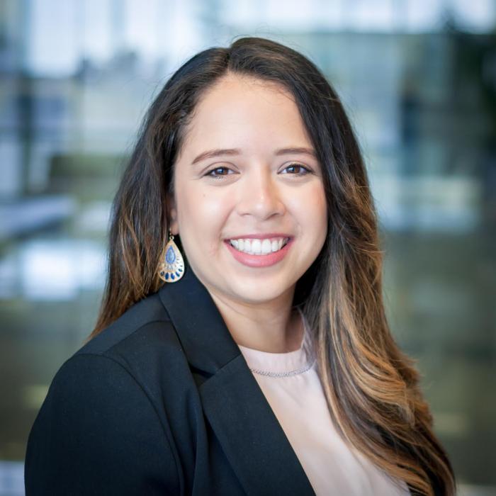 Dania Castro Headshot